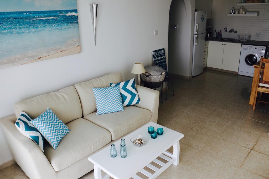 Ikaria Village Sea View Apartment 파포스 외부 사진